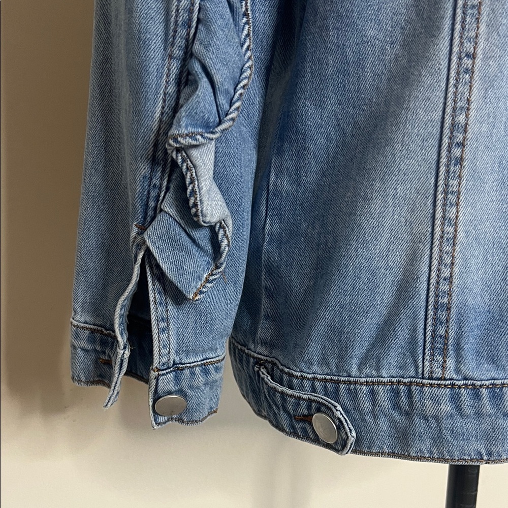 👖↖️💈Ruffled Denim Jacket - Picture 5 of 8